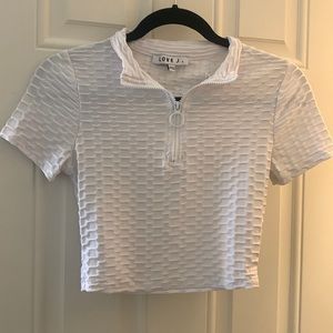 White textured fitted crop top